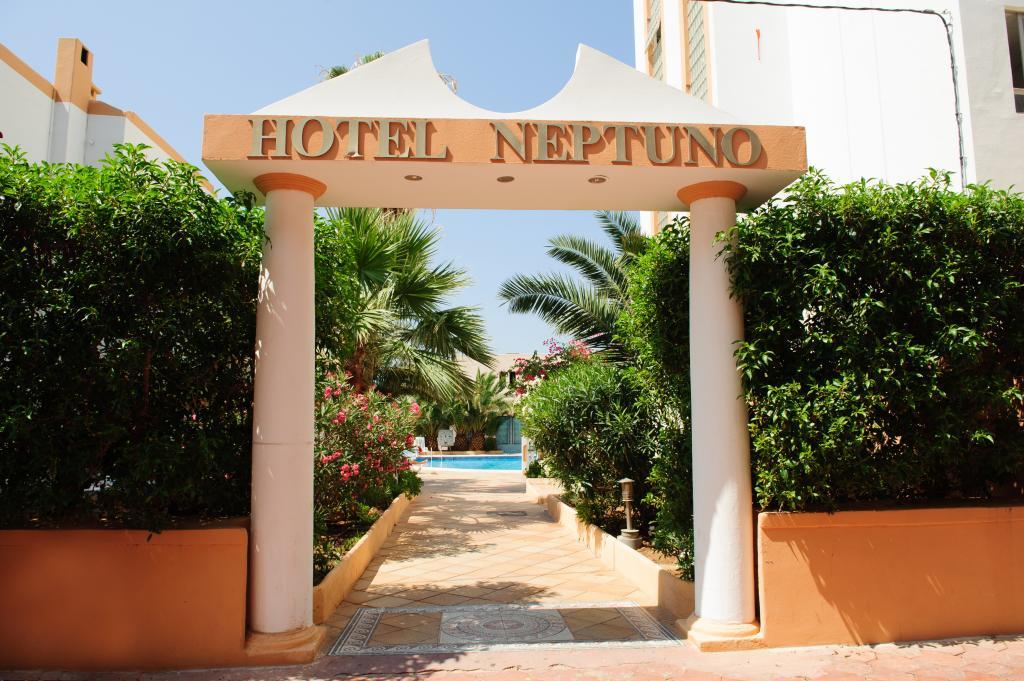 Hotel Neptuno San Antonio  Buitenkant foto